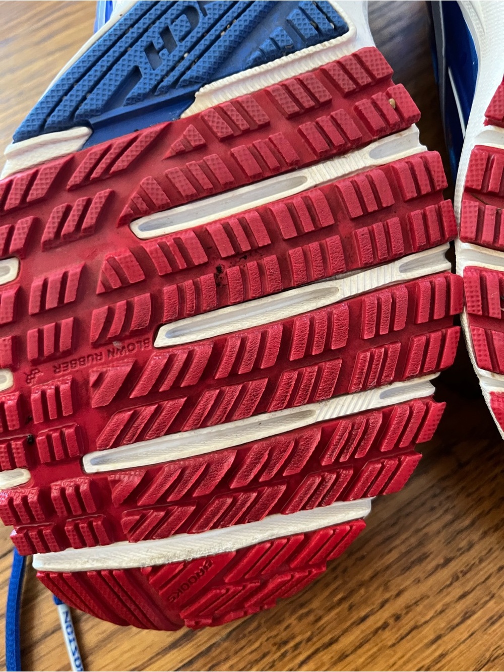Brooks Launch 4 “Lobster Boston Edition” Running Shoes - Picture 10 of 10